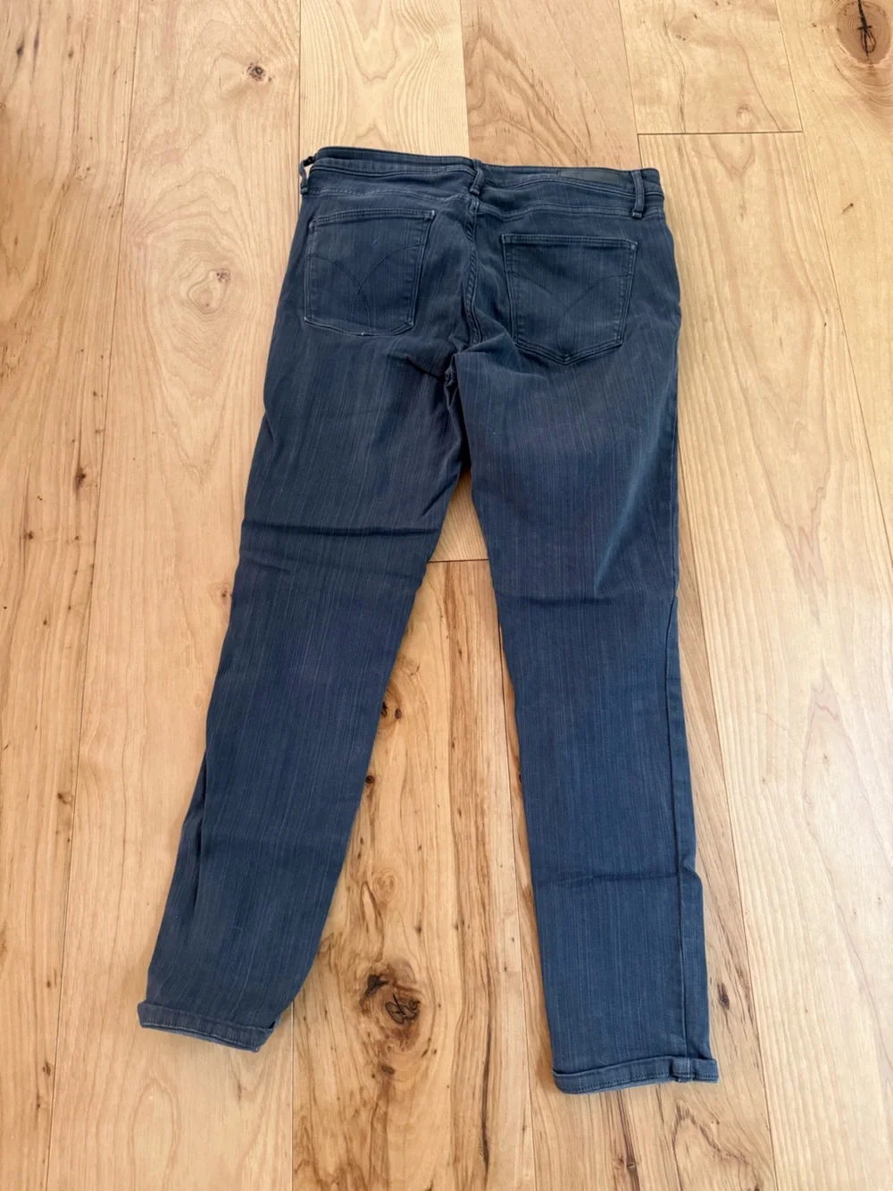 Calvin Klein Women’s Dark Gray Slim Stretch Jeans, size 6